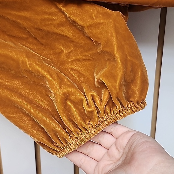 Old Navy Velvet Blouse XL - Picture 5 of 6